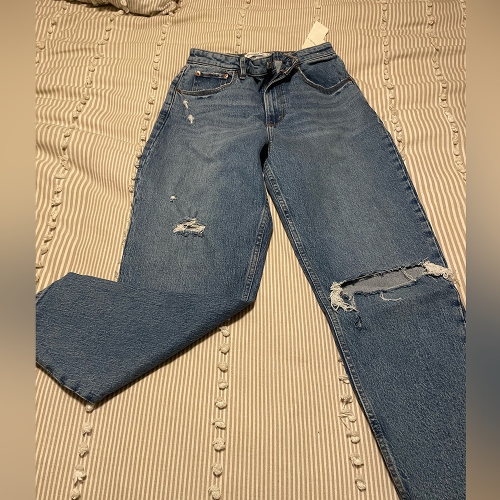 Abercrombie Curve Love 80’s mom high rise jeans
